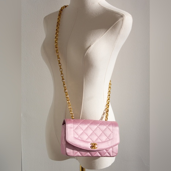 Chanel Vintage Pink Quilted Satin Mini Diana 24K Gold Bijou Chain 90s Flap Bag - Picture 16 of 16